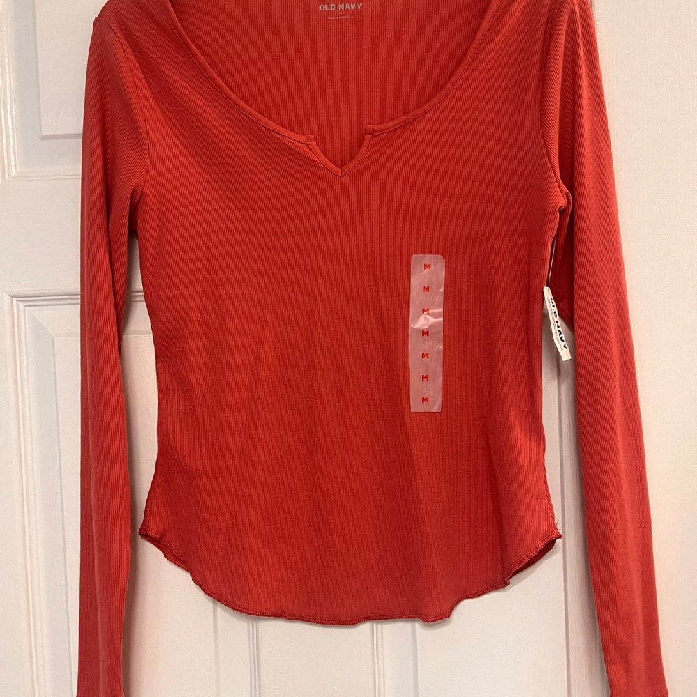 Old Navy Women's Scarlet Long Sleeve Tee